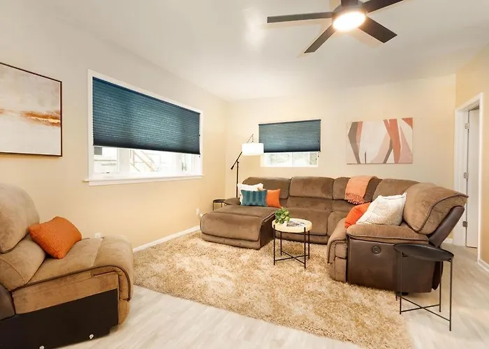 Holiday home Nfl Draft North Side & Pnc